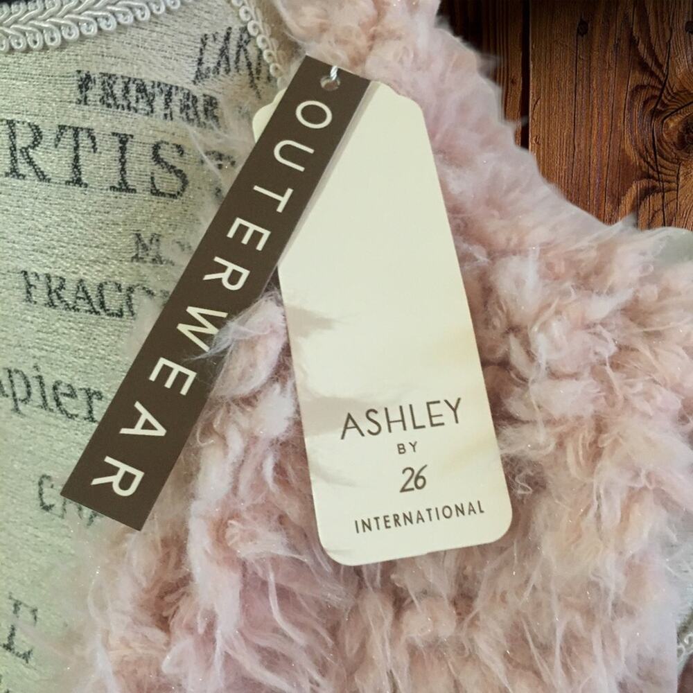 Ashley by 26 International faux fur long vest NWT - Picture 6 of 8